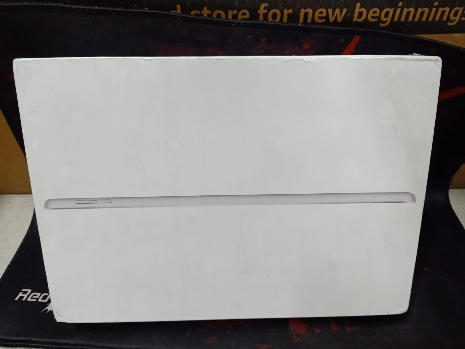 Apple iPad 10.2-inch Wi-Fi 64GB Silver 9th Generation, photo 3