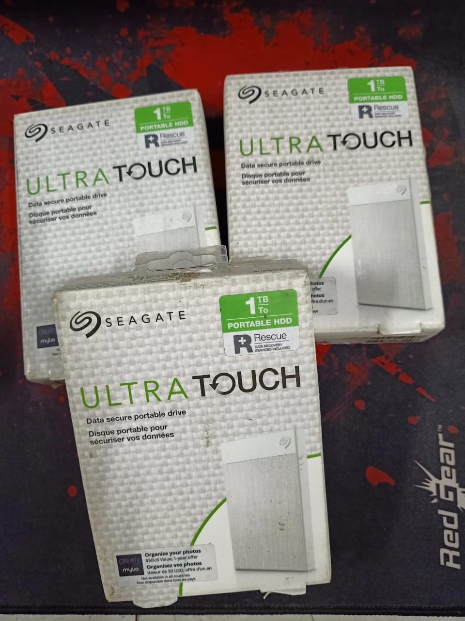 Seagate Ultra Touch 1 TB External Hard Drive, photo 2
