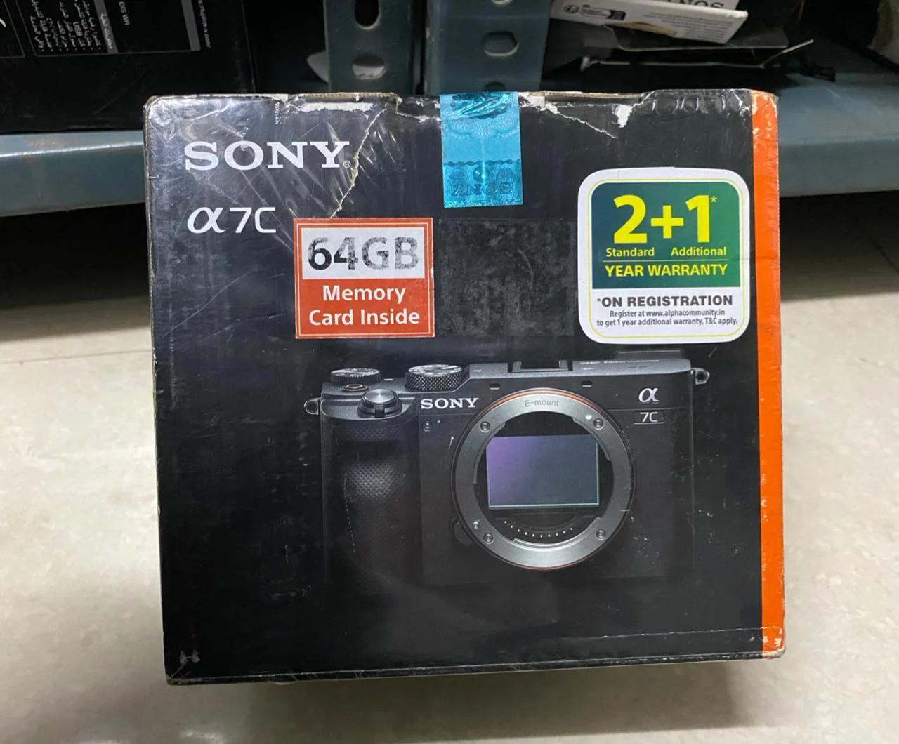 Sony Alpha ILCE-7C Full Frame Mirrorless Camera, photo 3