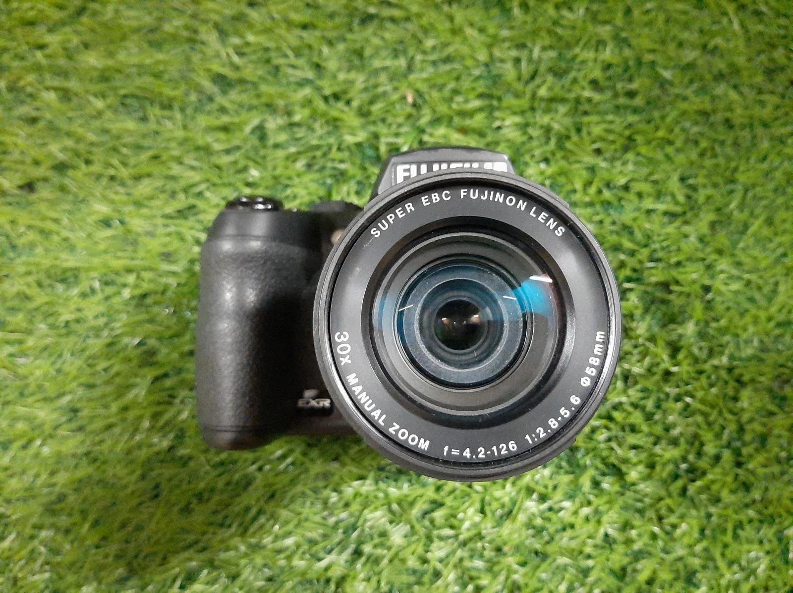 Fuji HS28 EXR 16MP Point and Shoot Digital Camera, photo 2