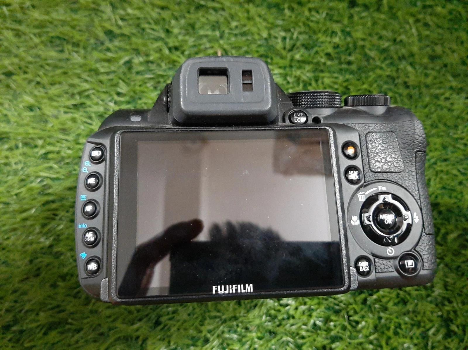 Fuji HS28 EXR 16MP Point and Shoot Digital Camera, photo 3