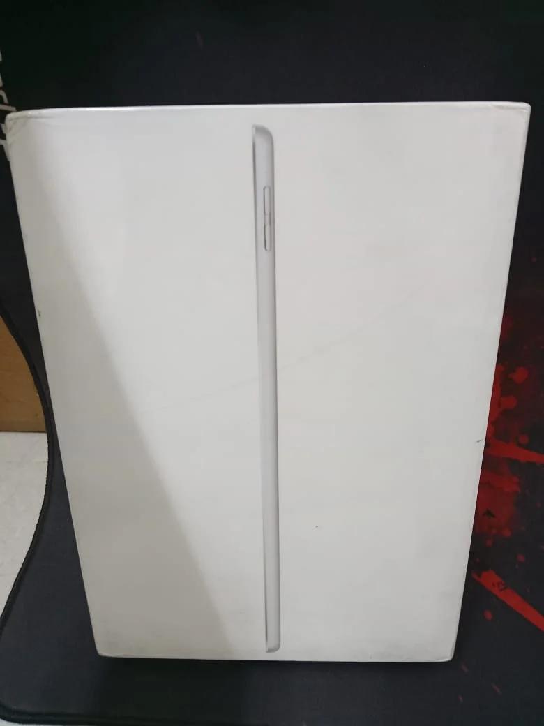 Apple 10.2-inch iPad A13 Bionic 256GB Silver, photo 2