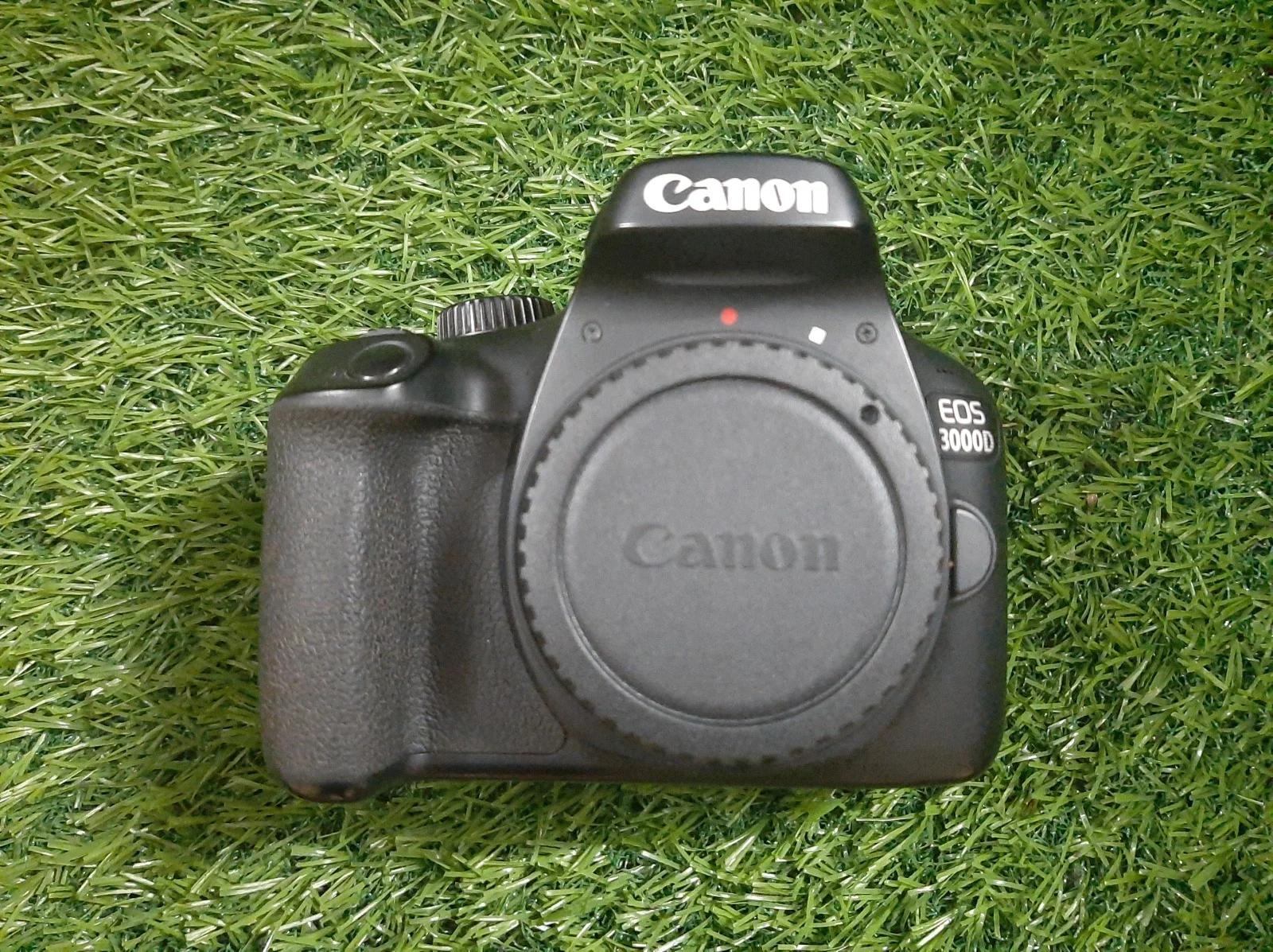 Canon EOS 3000D 18MP DSLR Camera with 18-55mm IS II Lens