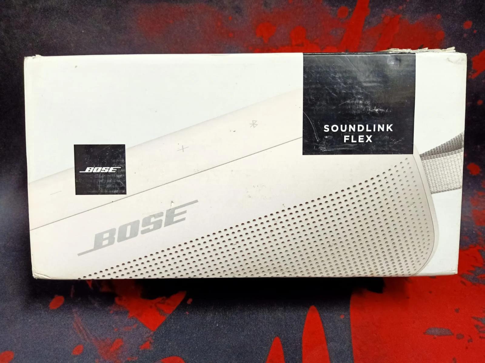 Bose New SoundLink Flex Portable Bluetooth Speaker (White), photo 3