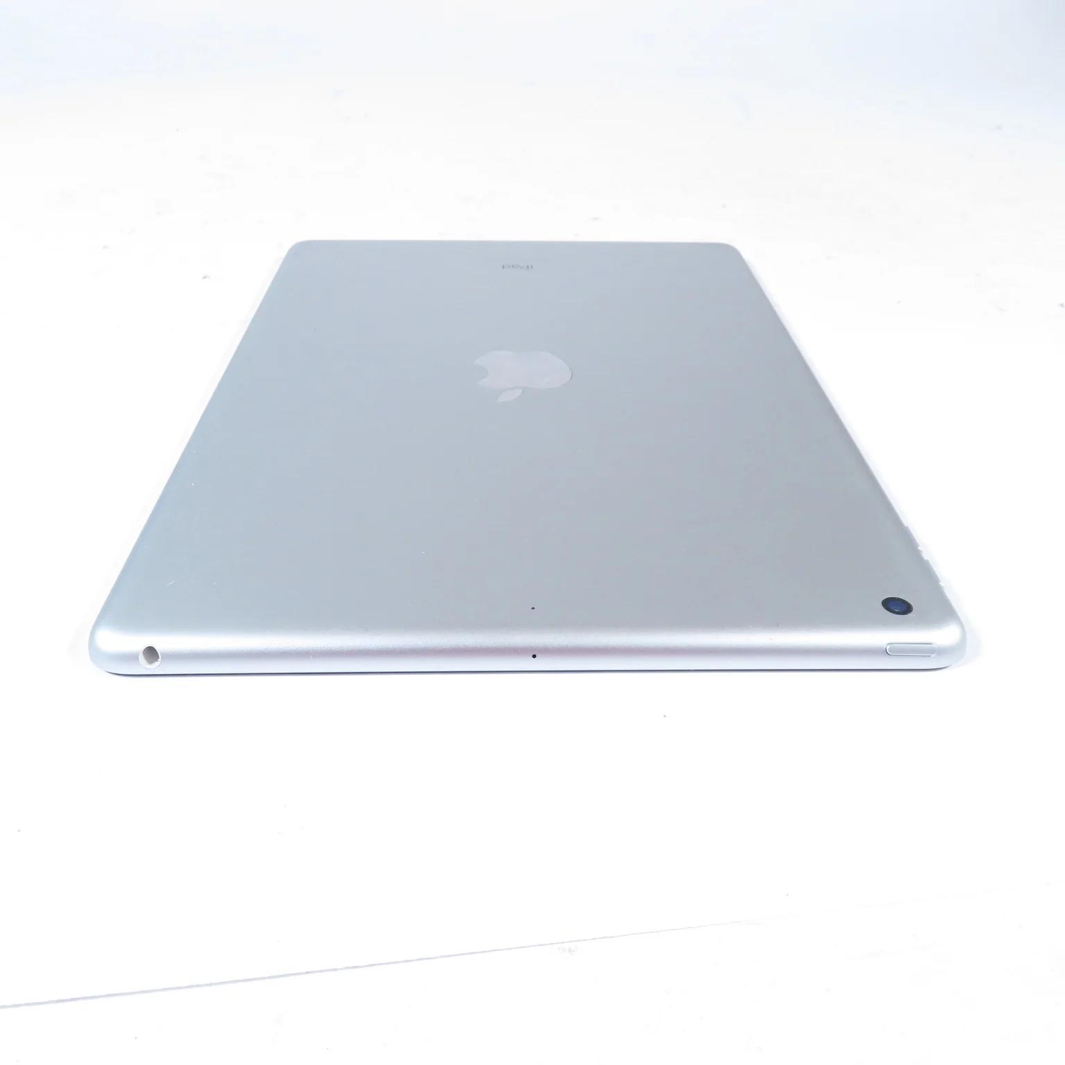 Apple iPad 10.2-inch Wi-Fi 64GB Silver 9th Generation