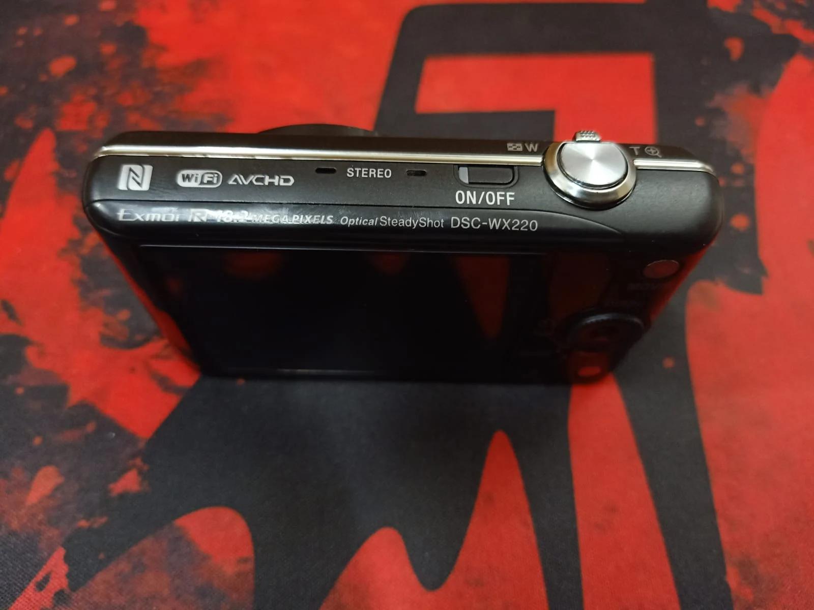 Sony DSC-WX220/B Cybershot 18.2MP Compact Camera, photo 3