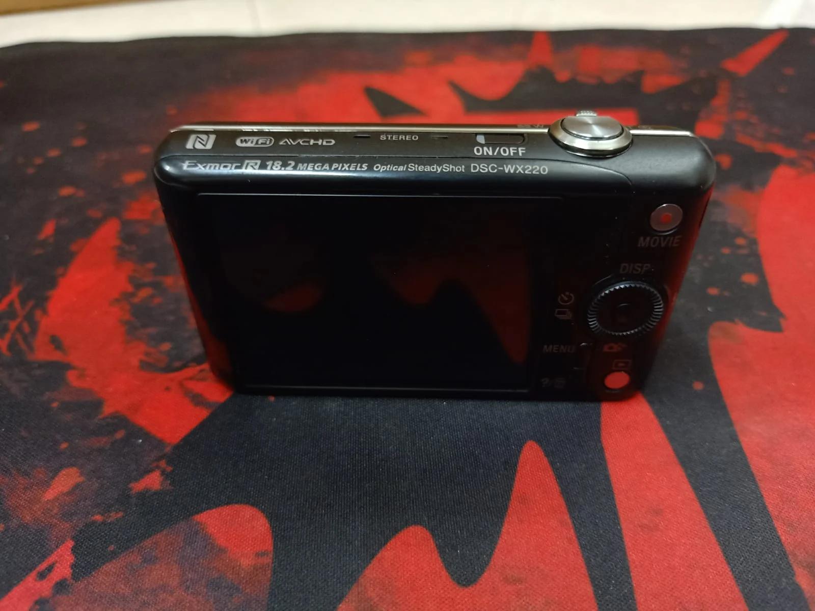 Sony DSC-WX220/B Cybershot 18.2MP Compact Camera, photo 4