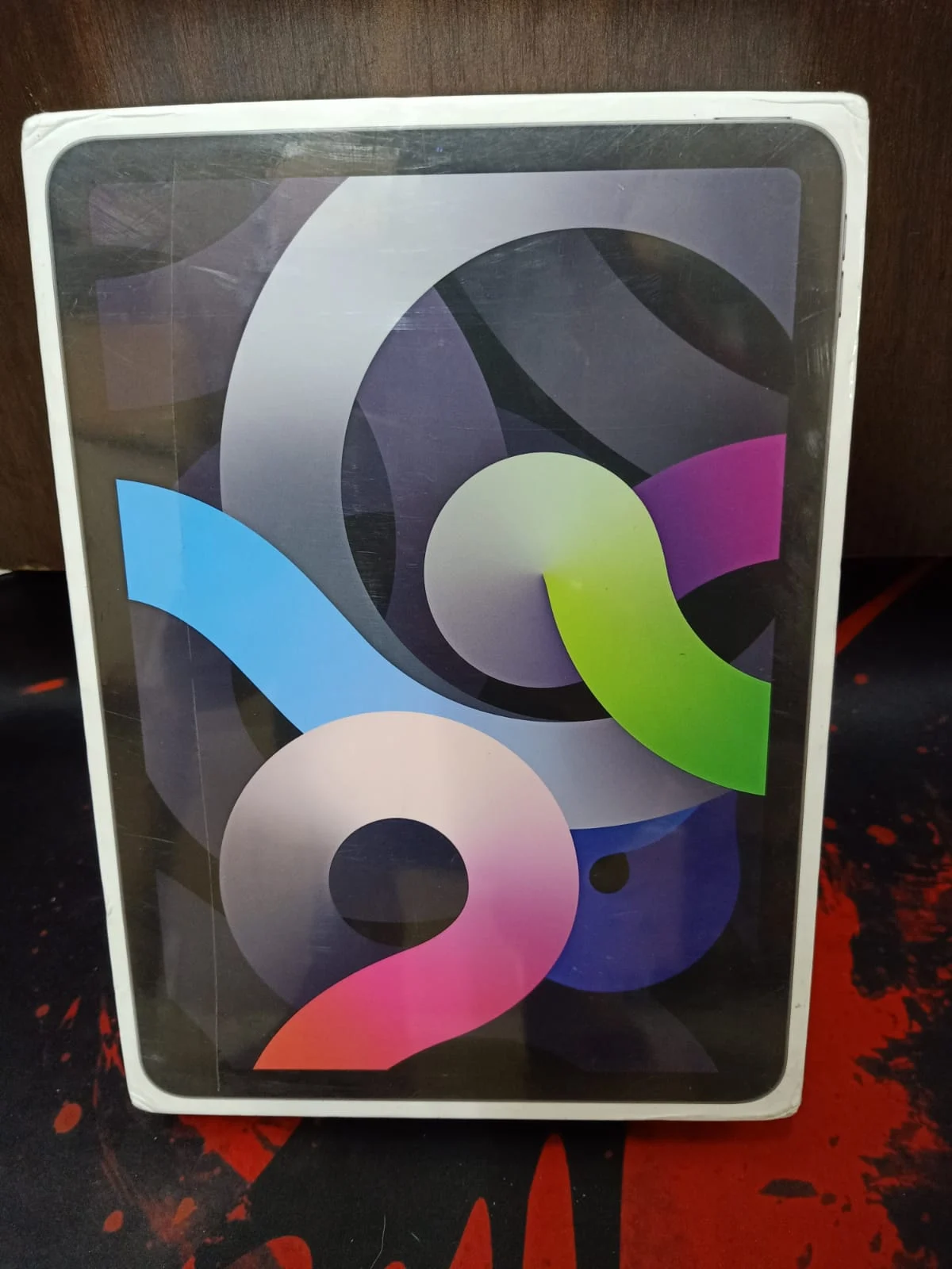 Apple iPad Air 10.9-inch Wi‑Fi 64GB Space Gray (4th Generation) in use