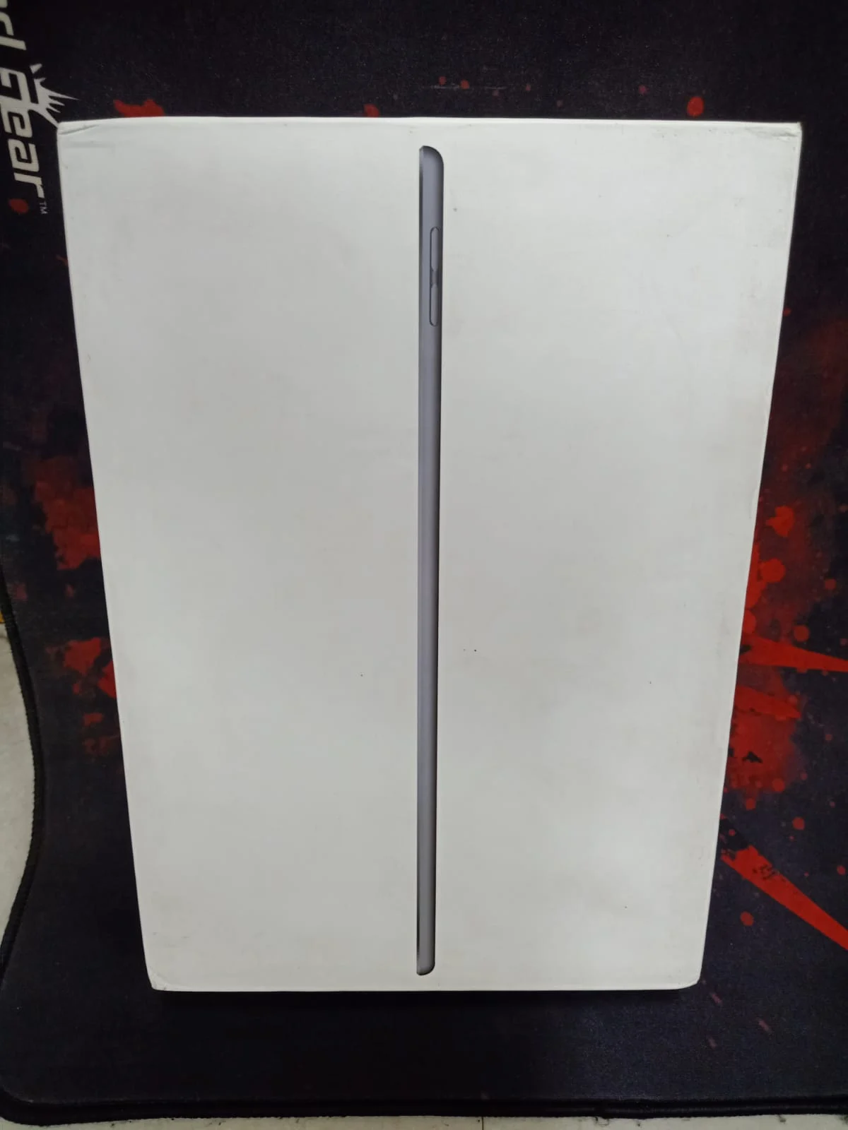 Apple iPad Air 10.5-inch Wi‑Fi 64GB Space Grey in use