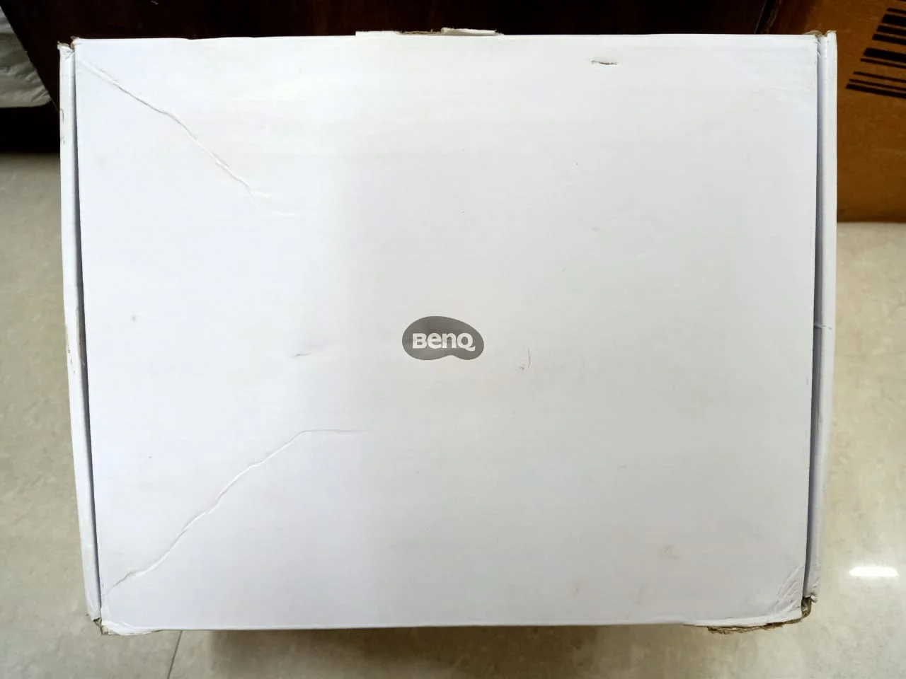BenQ GS50 4K Support 1080p LED Portable Smart Projector in use