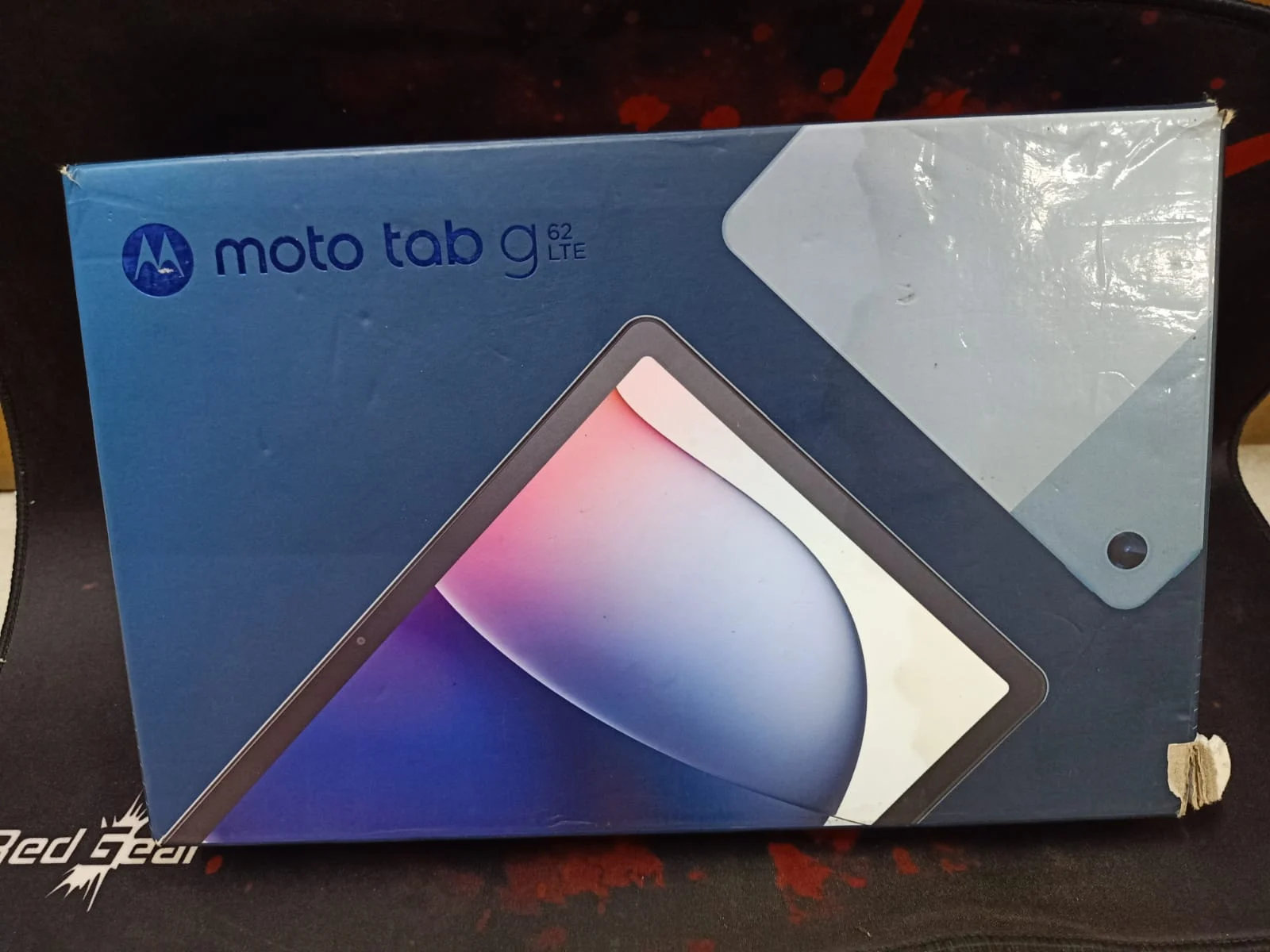 Moto Tab G62 4 GB RAM 64 GB ROM Wi‑Fi+4G Tablet in use