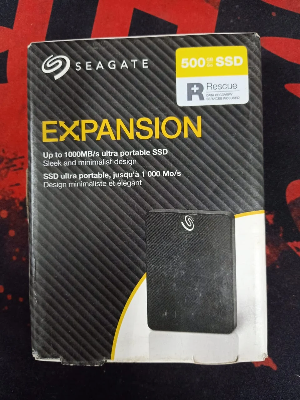 Seagate Expansion 500GB Portable SSD (STLH500400) in use