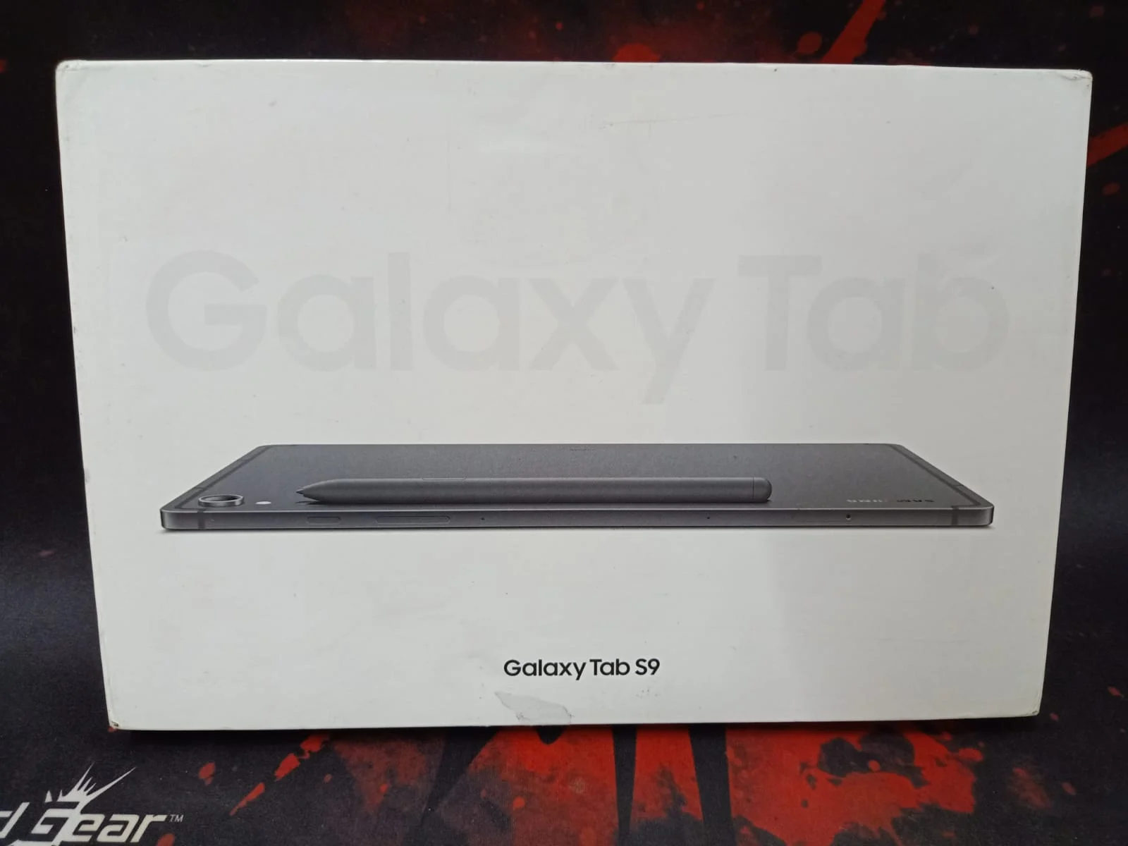 Samsung Galaxy Tab S9 8GB 128GB Wi‑Fi Gray in use
