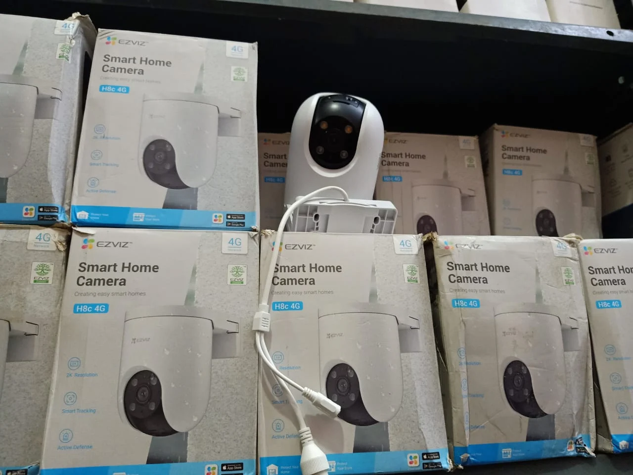 EZVIZ H8C-4G 4G Sim Based 2K Pan&Tilt Smart Outdoor Wi-Fi CCTV Camera White in use