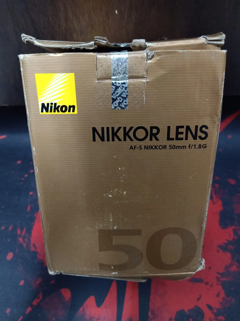 Nikon AF-S NIKKOR 50mm f/1.8G Lens in use