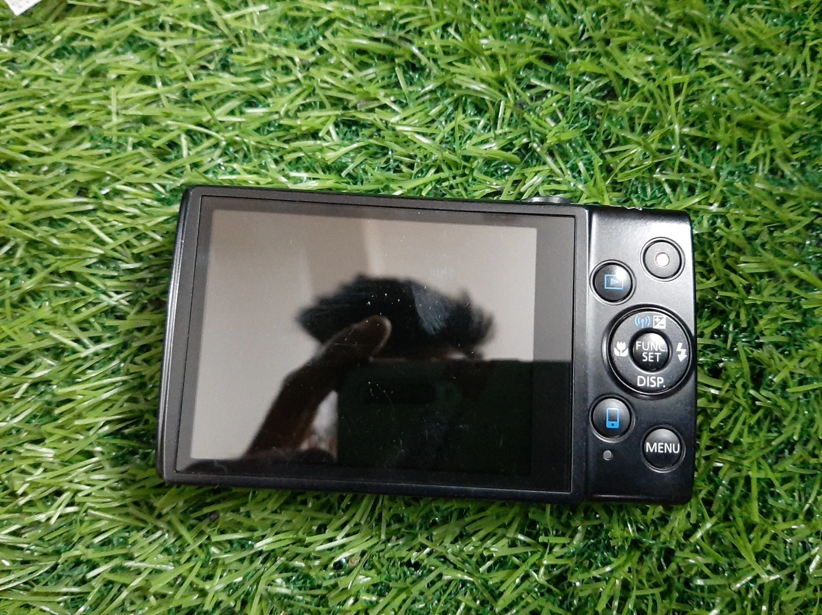 Canon IXUS 265 HS 16 MP Point and Shoot Black in use