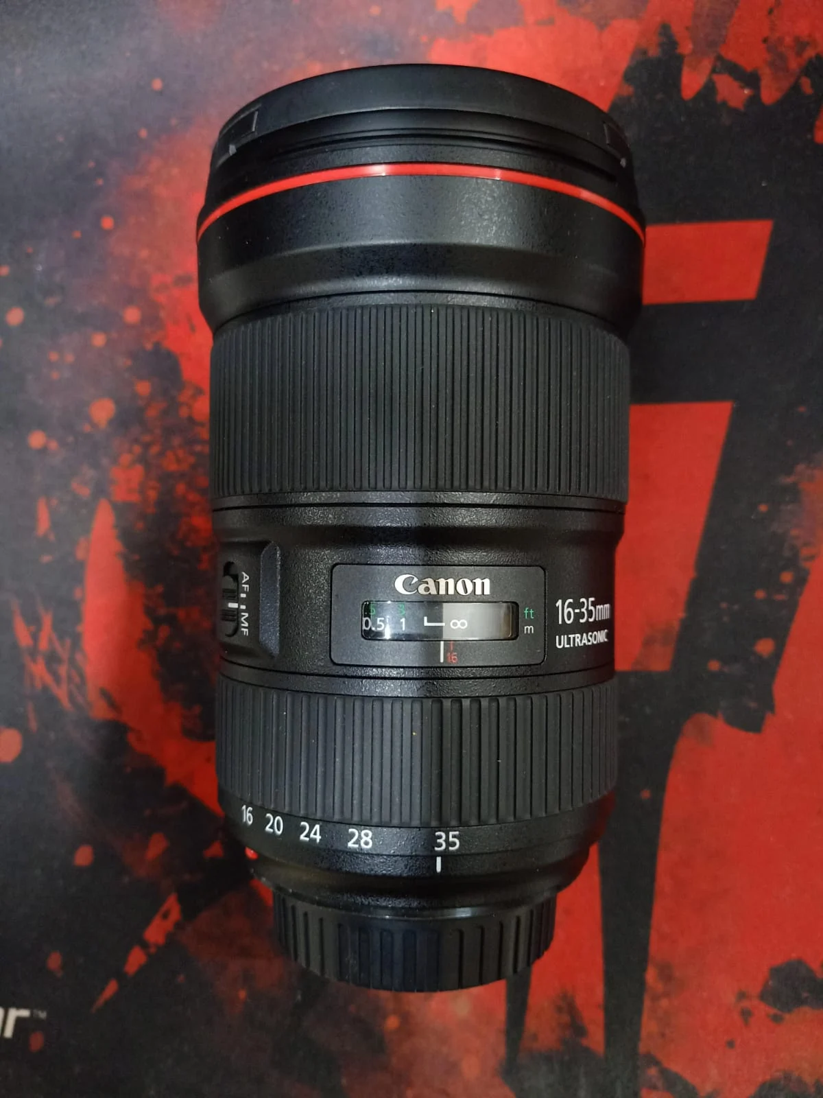 Canon EF 16-35mm f/2.8L III USM Lens in use