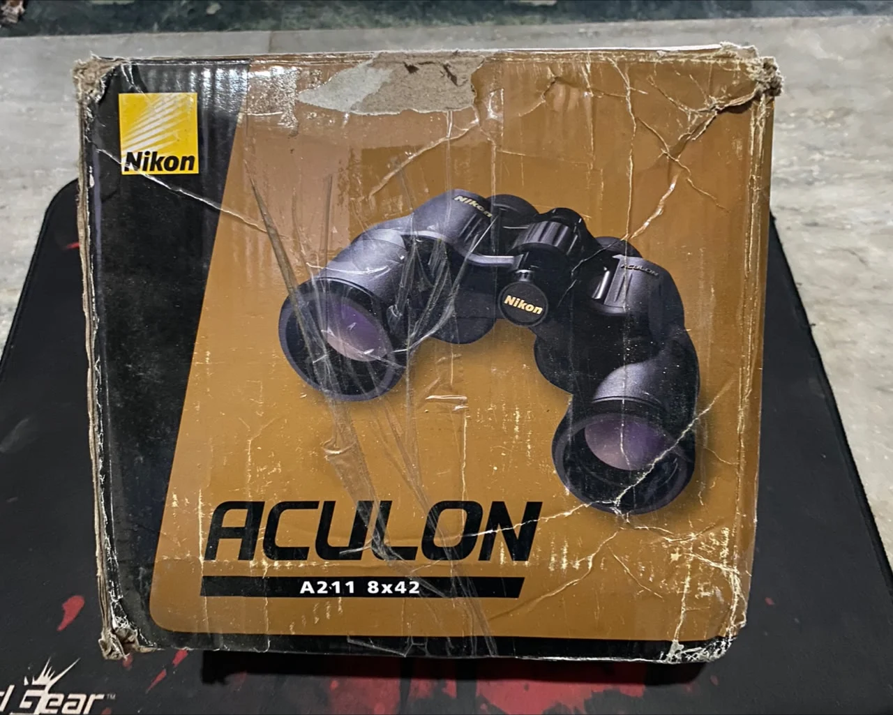 Nikon Aculon A211 8x42 Binocular Black in use