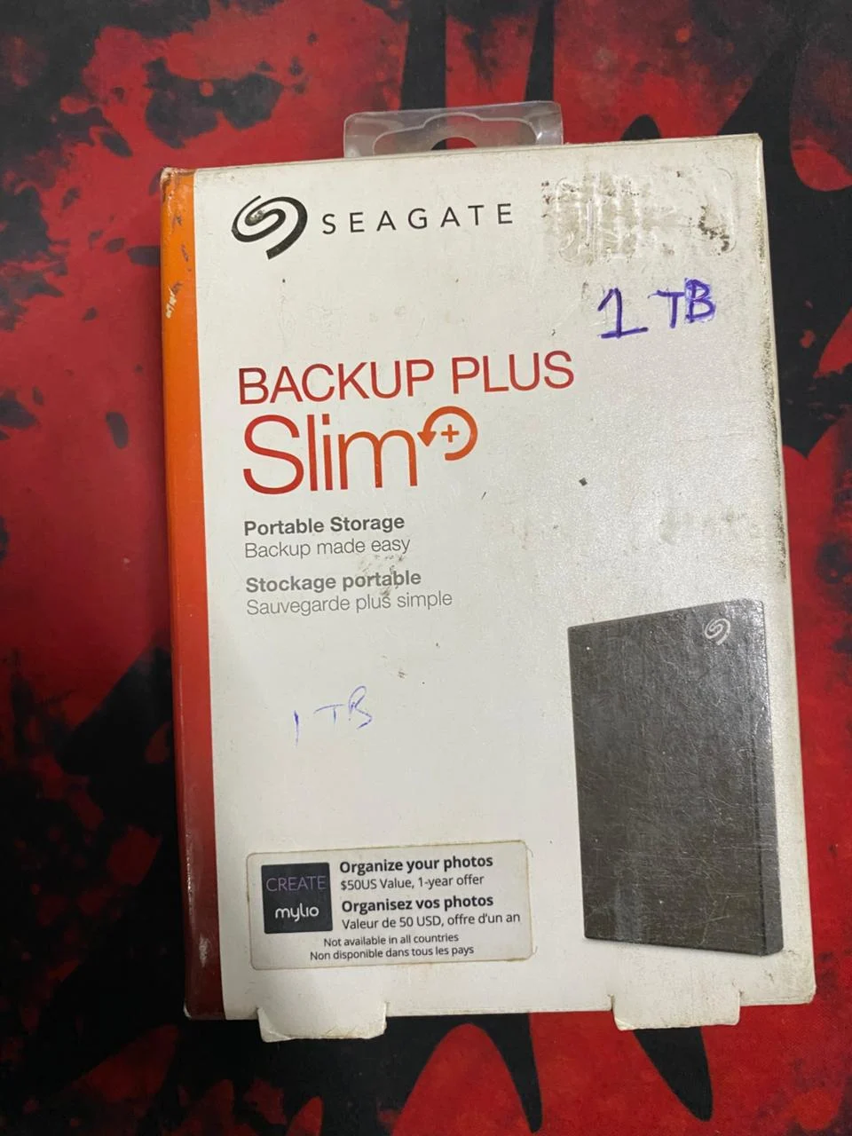 Seagate Backup Plus Slim 1TB Portable External Hard Drive Black in use
